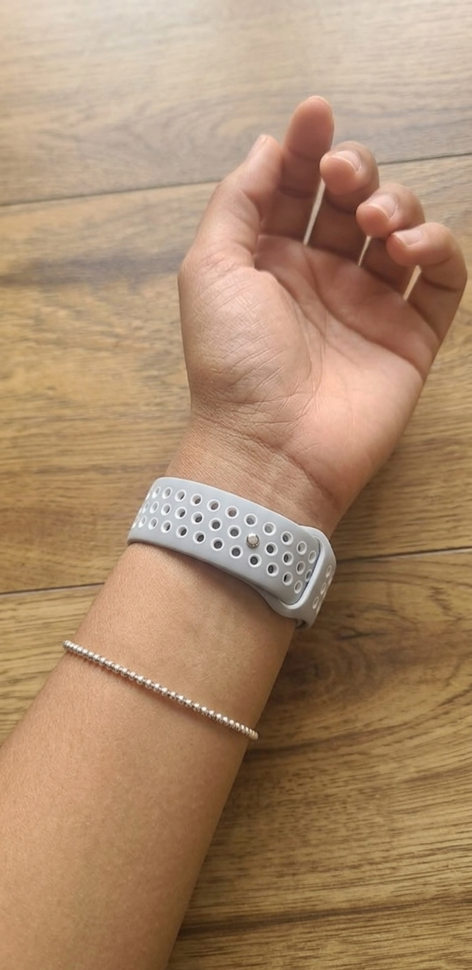 Sport Silicone Apple Watch Band White & Gray (42–44–45mm)