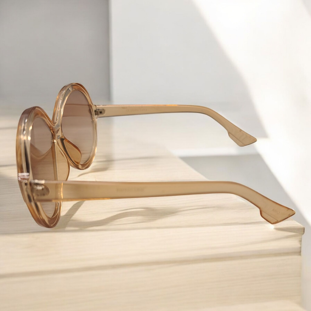 Oversized retro shades